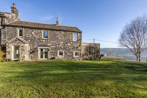 The Long Causeway Brearley